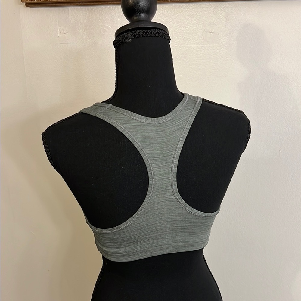 Nike Women's Swoosh Dri-Fit Racerback Sports Bra Gray Size Medium. - Picture 6 of 6